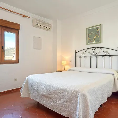 Guest house Casa Jardin Del Olivar Con Piscina Privada 3*