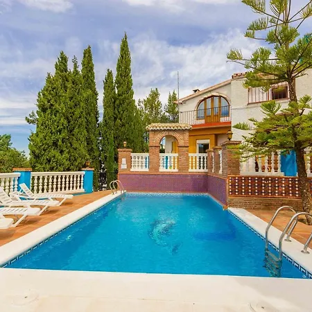 Guest house Casa Jardin Del Olivar Con Piscina Privada 3*